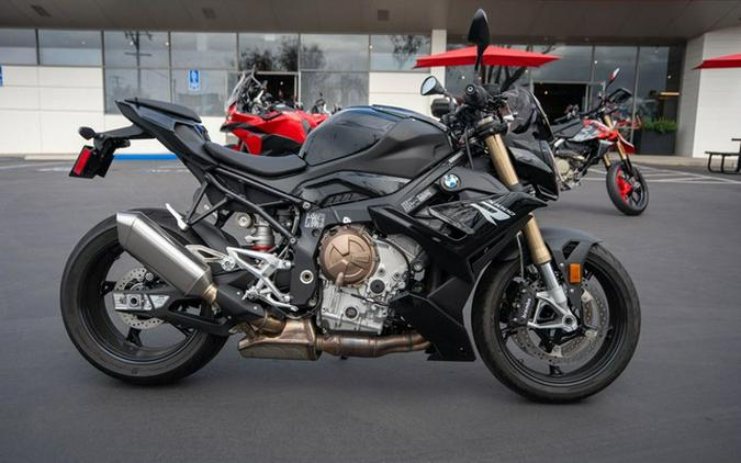 2024 BMW S 1000 R