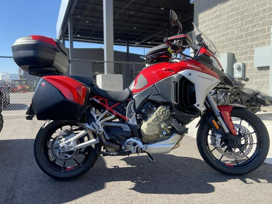 2022 Ducati Multistrada V4S Ducati Red / Alloy Wheels