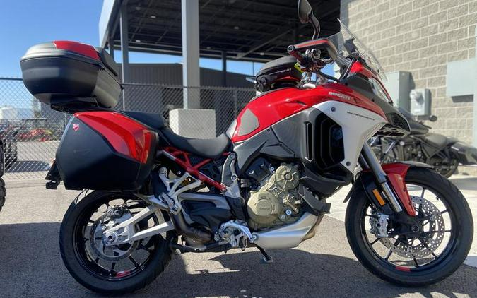 2022 Ducati Multistrada V4S Ducati Red / Alloy Wheels