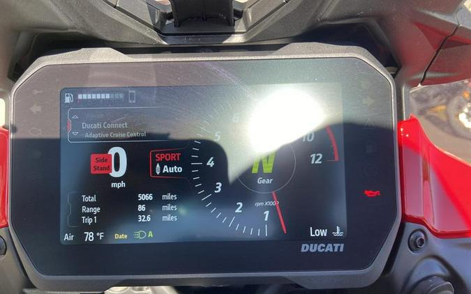 2022 Ducati Multistrada V4S Ducati Red / Alloy Wheels