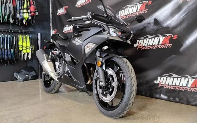 2026 Kawasaki Ninja 500 ABS Metallic Flat Spark Black