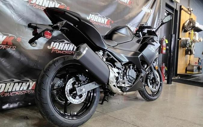 2026 Kawasaki Ninja 500 ABS Metallic Flat Spark Black