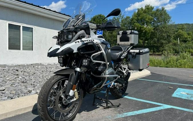 2018 BMW R 1200 GS Adventure Light White / Cordoba Blue Premium