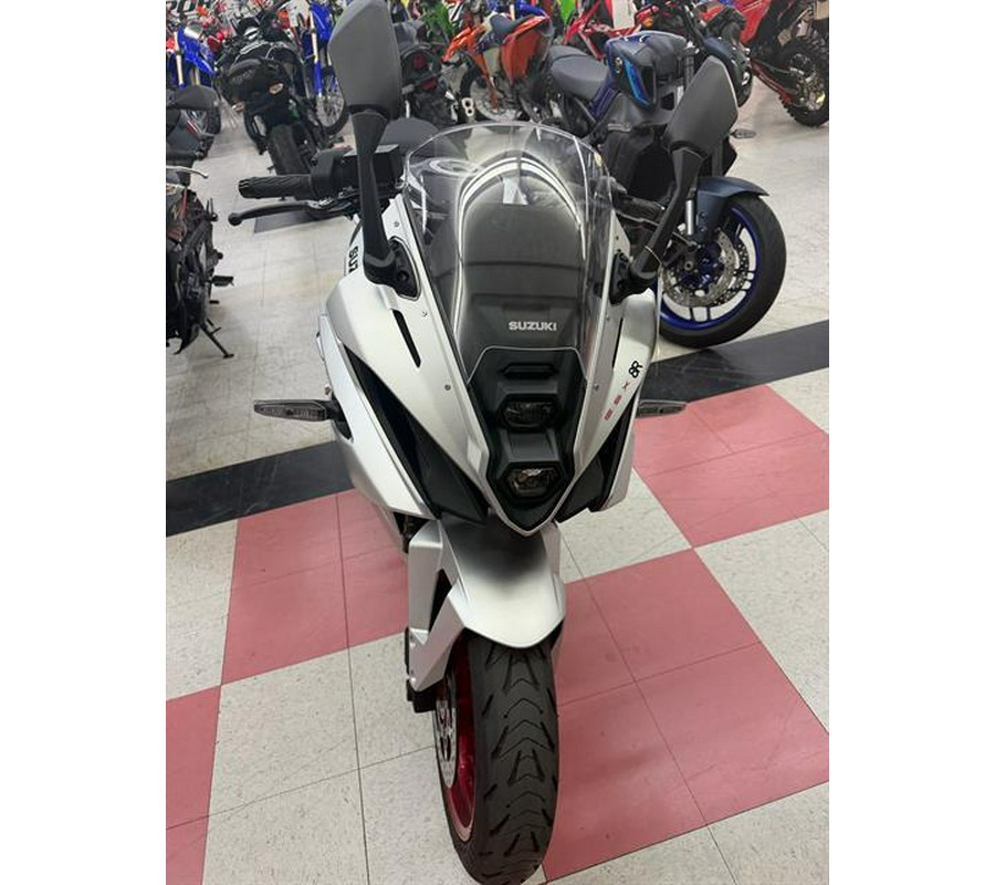 2024 Suzuki GSX-8R