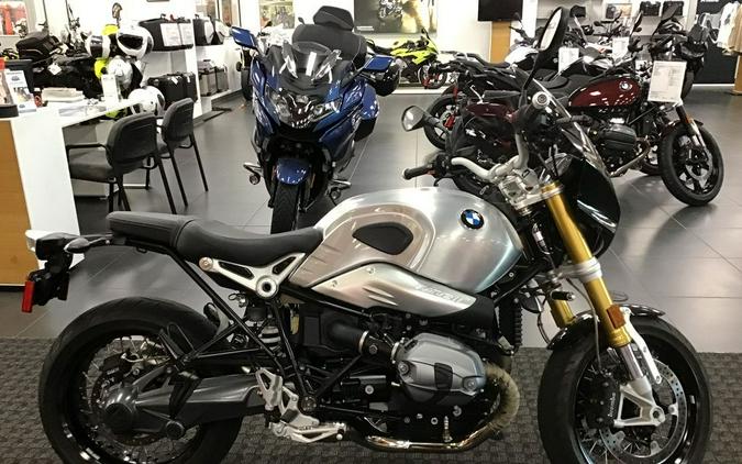 2016 BMW R nine T Black Storm Metallic