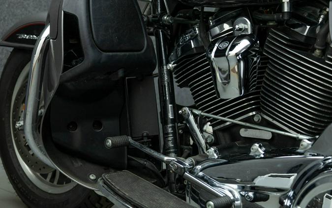 2017 HARLEY DAVIDSON FLHTCUTG TRI GLIDE ULTRA CLASSIC