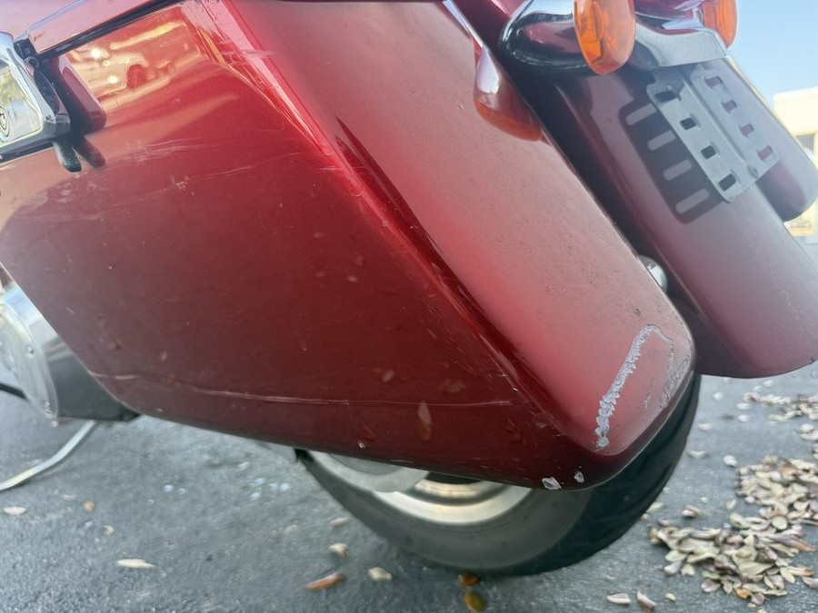 2016 Harley-Davidson® FLD - Dyna® Switchback™