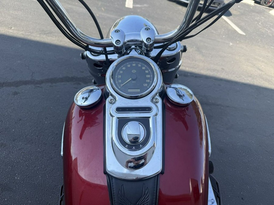 2016 Harley-Davidson® FLD - Dyna® Switchback™