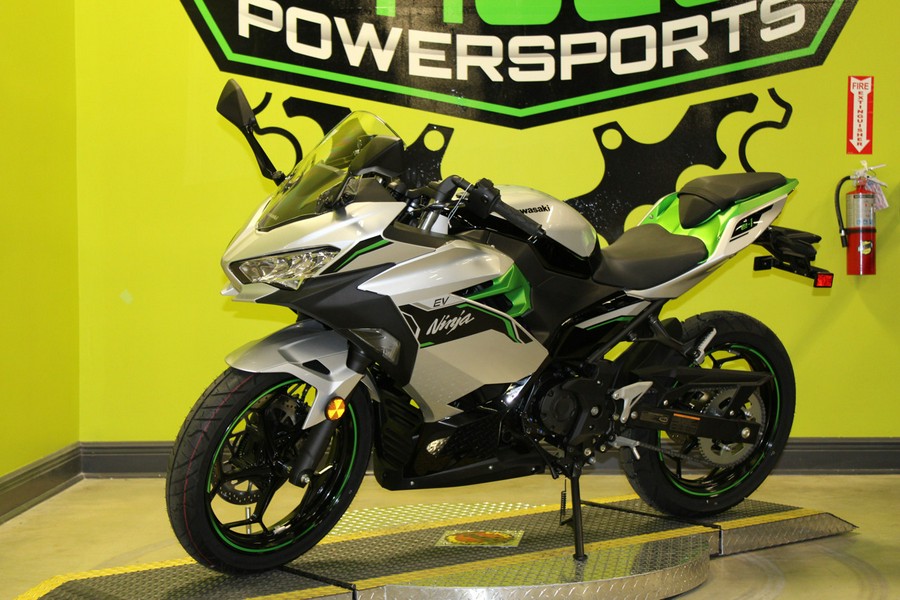 2024 Kawasaki Ninja® e-1 ABS