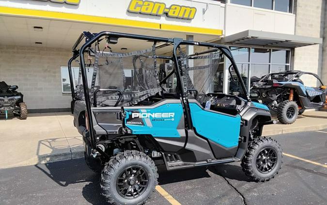 2025 Honda Pioneer 1000-5 Deluxe