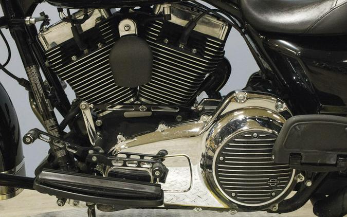 2014 Harley-Davidson® FLHR - Road King®