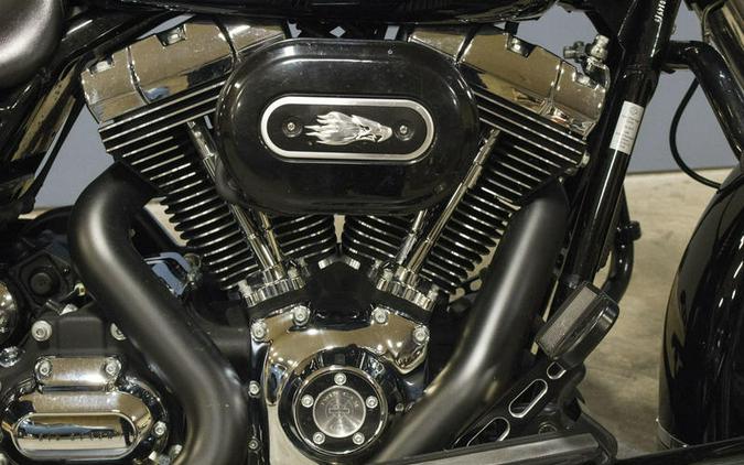 2014 Harley-Davidson® FLHR - Road King®
