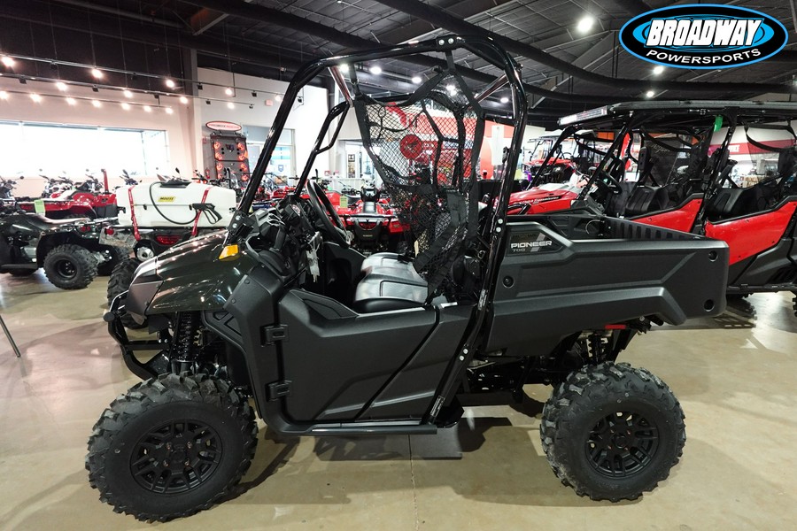 2026 Honda Pioneer 700 Deluxe