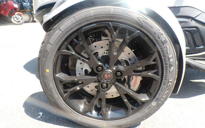 2024 Can-Am® Spyder RT Limited Dark Wheels