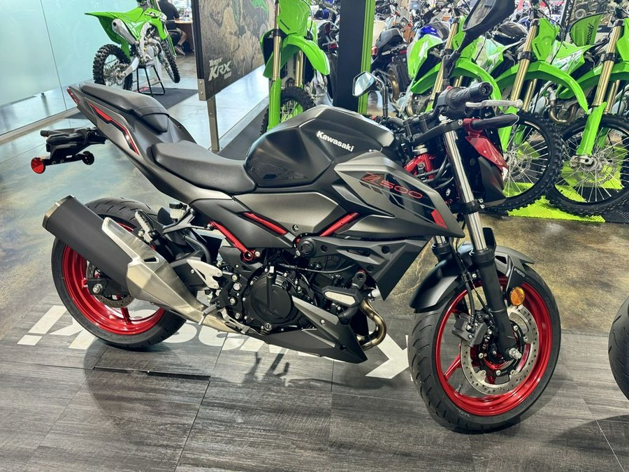 2024 Kawasaki Z500 SE ABS