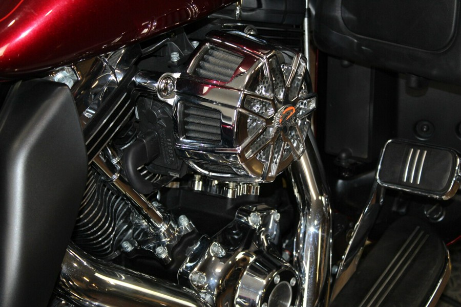 Harley-Davidson® Road Glide® Special 2016 FLTRXS 689918A VELOCITY RED W/PINSTRIPE