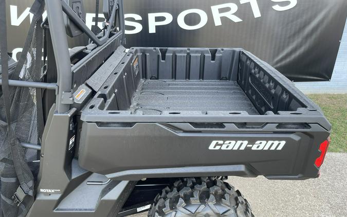 2026 Can-Am Defender DPS HD7