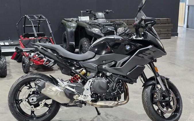 2026 BMW F 900 XR