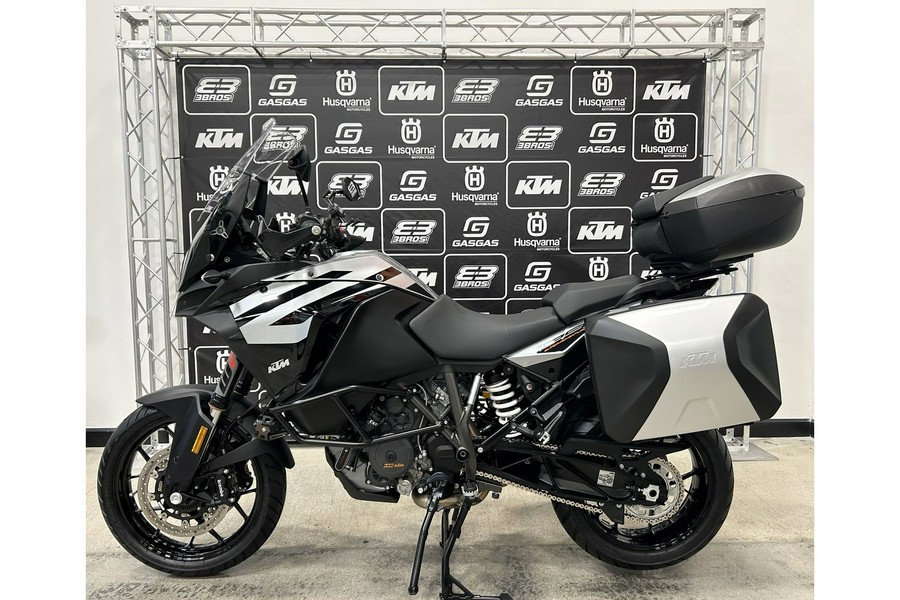 2019 KTM 1290 SUPER ADVENTURE S