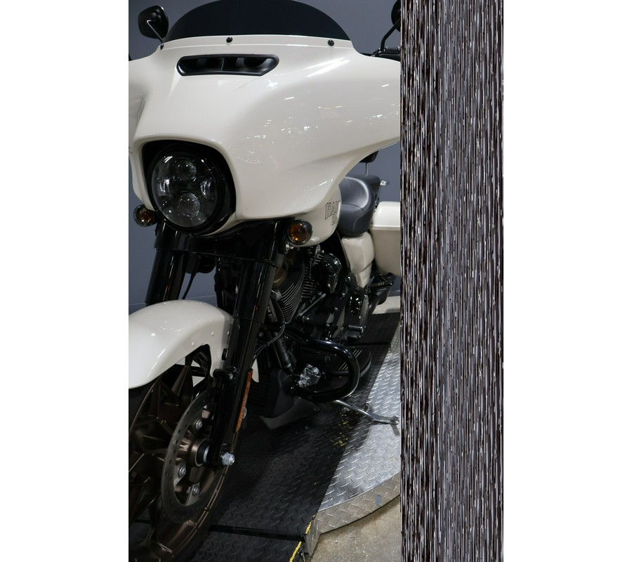 2016 Harley-Davidson® Iron 883™ Black Denim