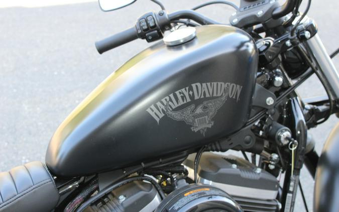 2016 Harley-Davidson® Iron 883™ Black Denim
