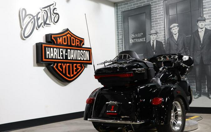 2023 Harley-Davidson® FLHTCUTG - Tri Glide® Ultra