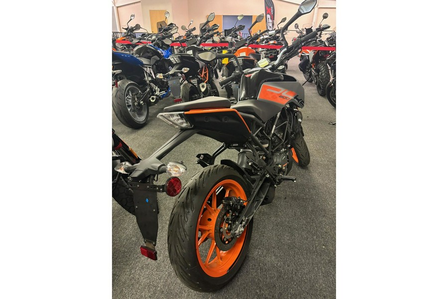 2023 KTM 200 DUKE