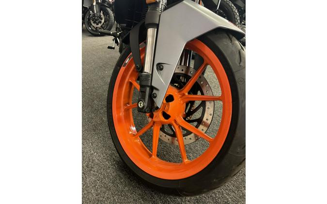 2023 KTM 200 DUKE