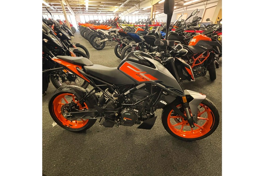 2023 KTM 200 DUKE