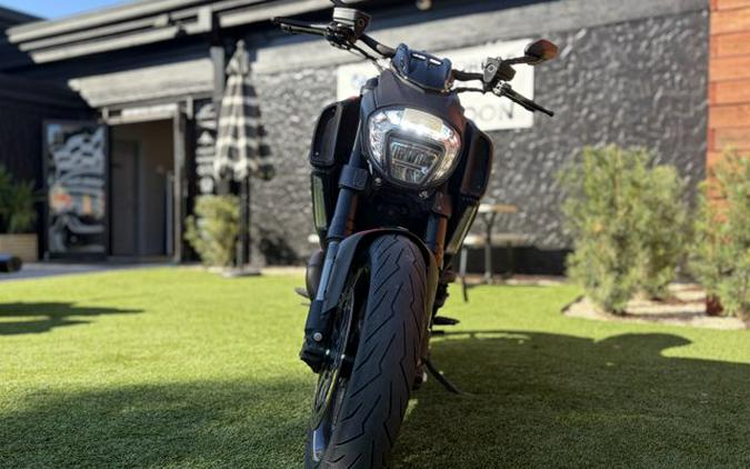 2015 Ducati Diavel Carbon