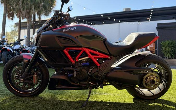 2015 Ducati Diavel Carbon