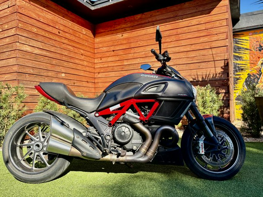 2015 Ducati Diavel Carbon