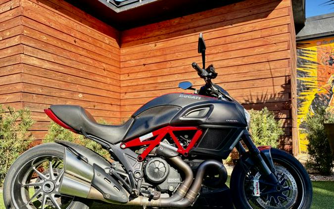 2015 Ducati Diavel Carbon