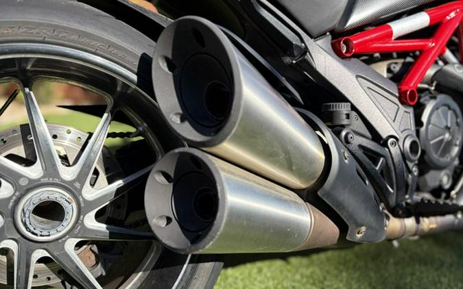 2015 Ducati Diavel Carbon