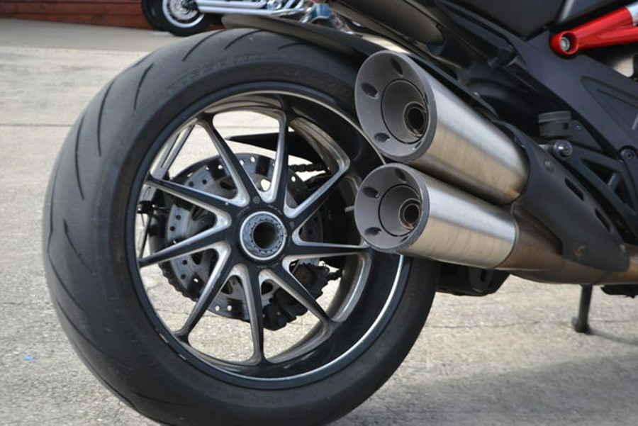 2015 Ducati Diavel Carbon
