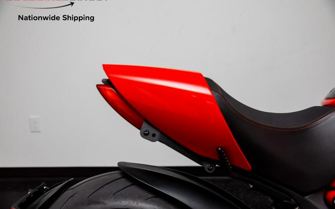 2012 DUCATI DIAVEL CARBON - $7,999.00