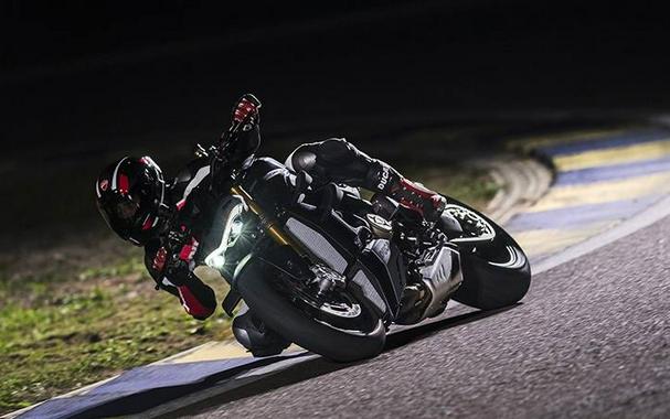 2026 Ducati Streetfighter V4