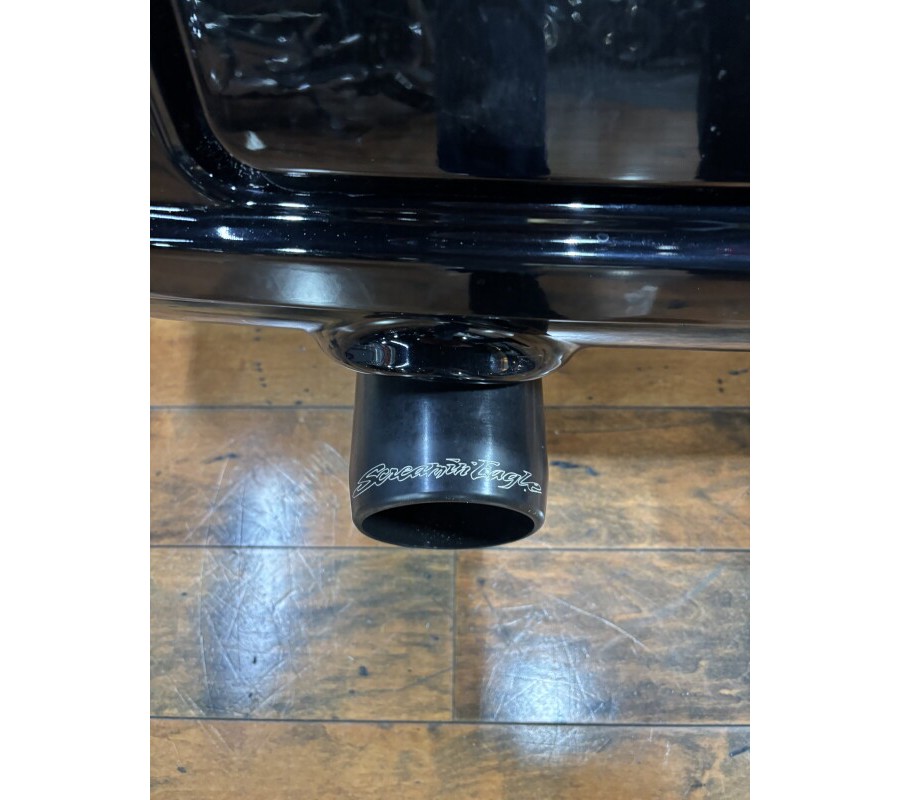 2024 Harley-Davidson® Tri Glide™ Ultra VIVID BLACK W/ PINSTRIPE