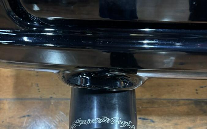 2024 Harley-Davidson® Tri Glide™ Ultra VIVID BLACK W/ PINSTRIPE