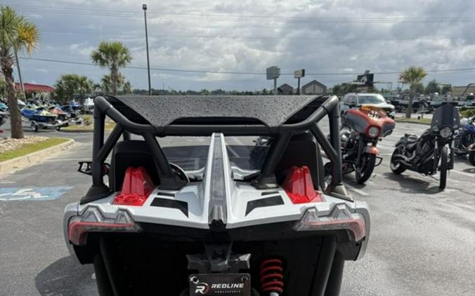 2024 Polaris Slingshot® ROUSH® Edition Manual