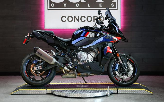 2025 BMW M 1000 XR
