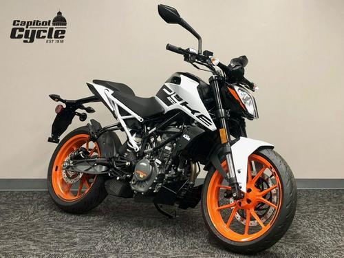 2020 KTM 200 Duke Review: Urban Motorcycle (15 Fast Facts)