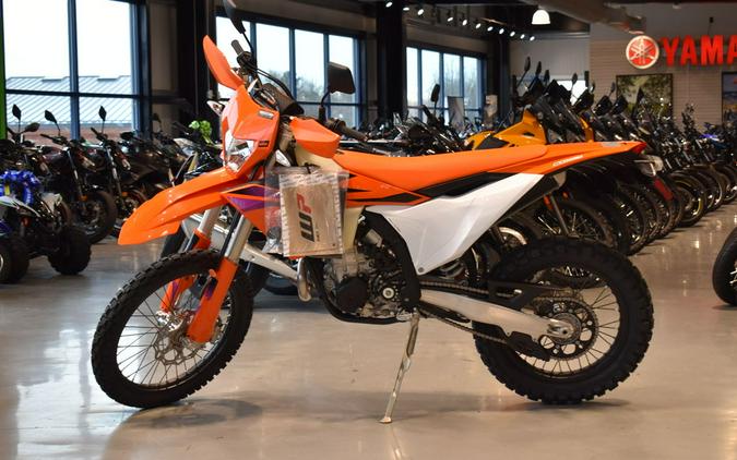 2024 KTM 500 EXC-F Six Days First Look [Fast Facts]