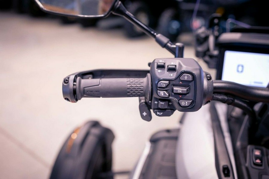 2025 Can-Am® Canyon XT