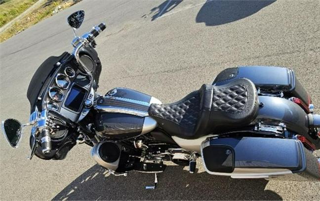 2019 Harley-Davidson® FLHXSE - CVO™ Street Glide®