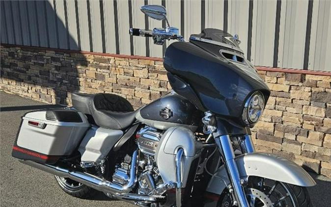 2019 Harley-Davidson® FLHXSE - CVO™ Street Glide®