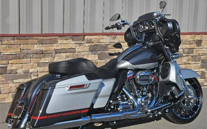 2019 Harley-Davidson® FLHXSE - CVO™ Street Glide®