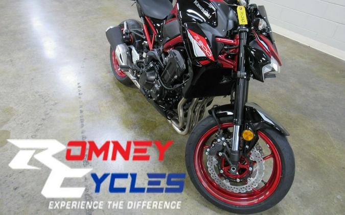 2024 Kawasaki Z900 ABS Candy Persimmon Red/Ebony