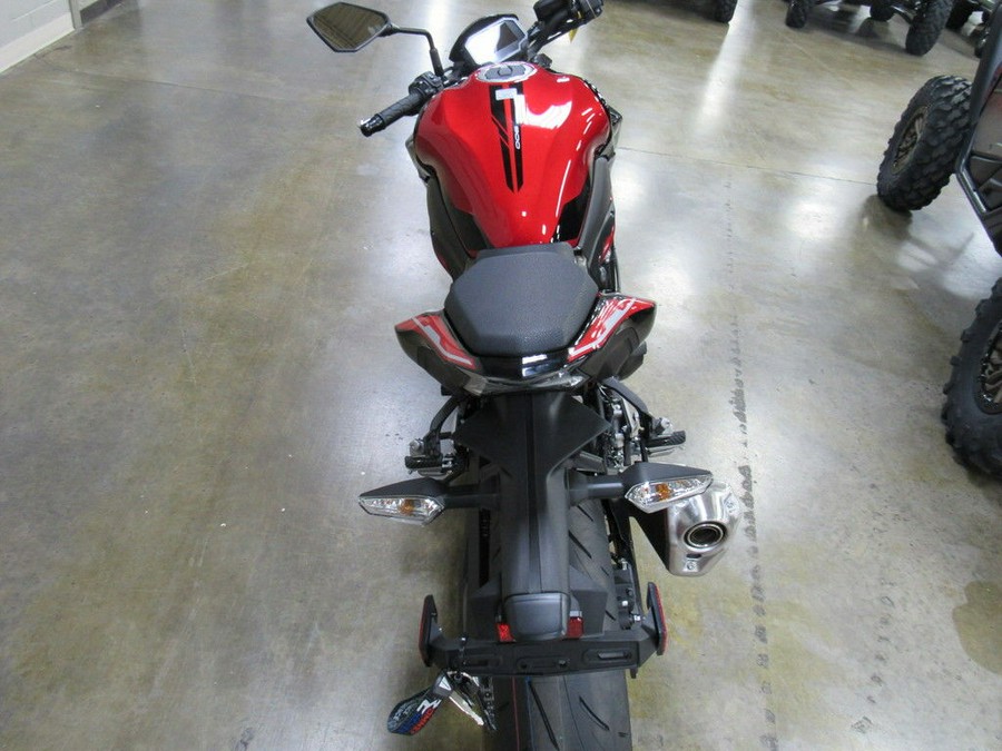 2024 Kawasaki Z900 ABS Candy Persimmon Red/Ebony