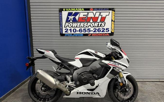 2026 Honda CBR1000RR Base